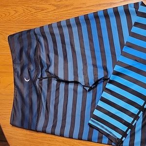 Zyia stripped leggings